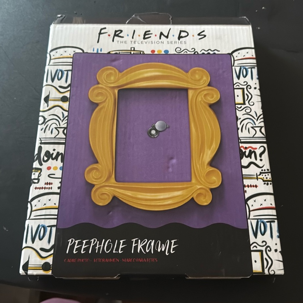 Friends picture frame for door peephole